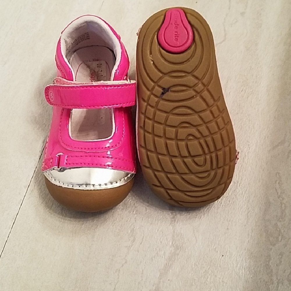 Stride rite velcro strap shoes